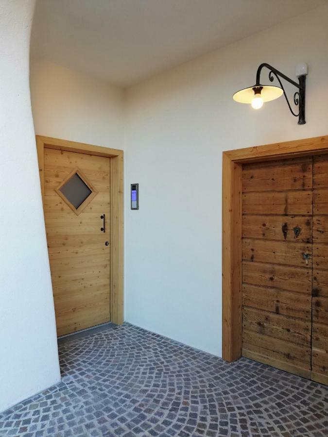 Casa Lassu Carano  Bagian luar foto